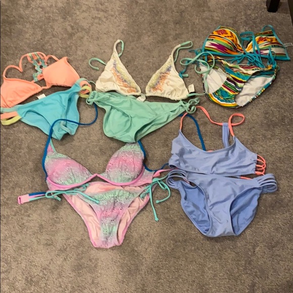 5 Bikinis Victoria Secret Included! - Picture 1 of 7